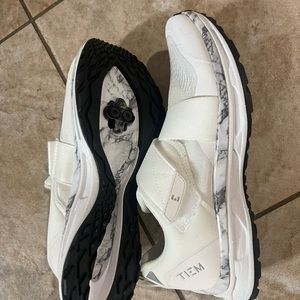 Tiem cycle shoes a size 9 /